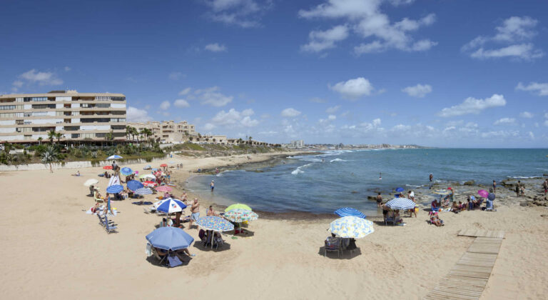 Kvinne døde på stranden i Torrevieja