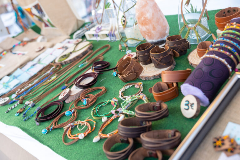 Strandmarkedet i Albir har åpnet