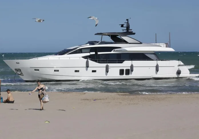 yacht-valencia