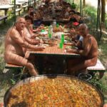 nudist-paella