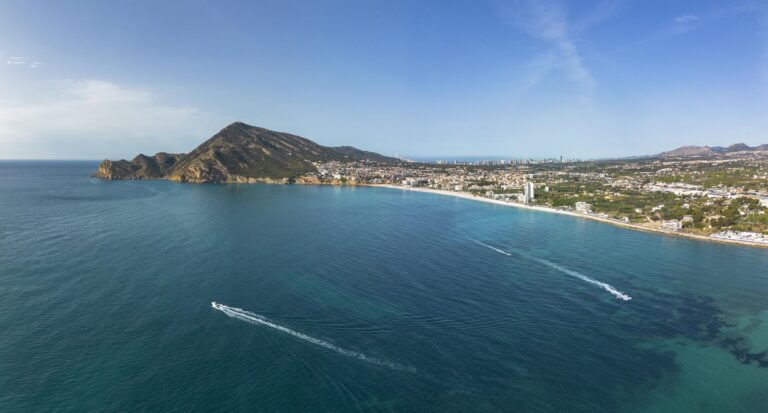 Rådhuset stopper nye utleiere for to år