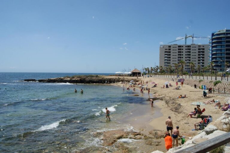 Ny park langs stranden i Torrevieja
