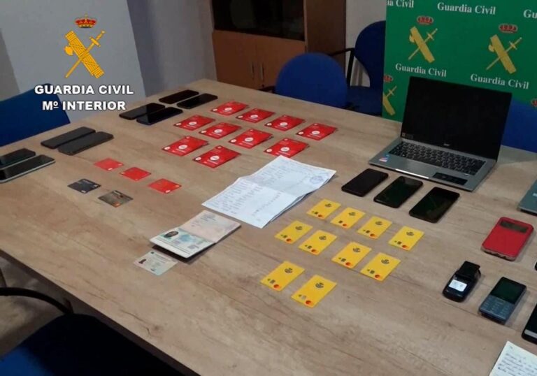 Spanske kvinner sendte 325.000€ til &laquo;Brad Pitt&raquo; i nett-romanse