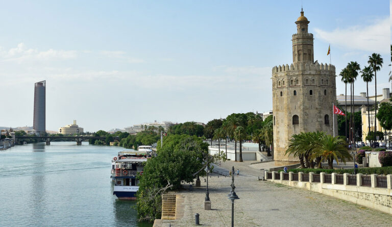 Gulltårnet i Sevilla vitner om byens maritime historie