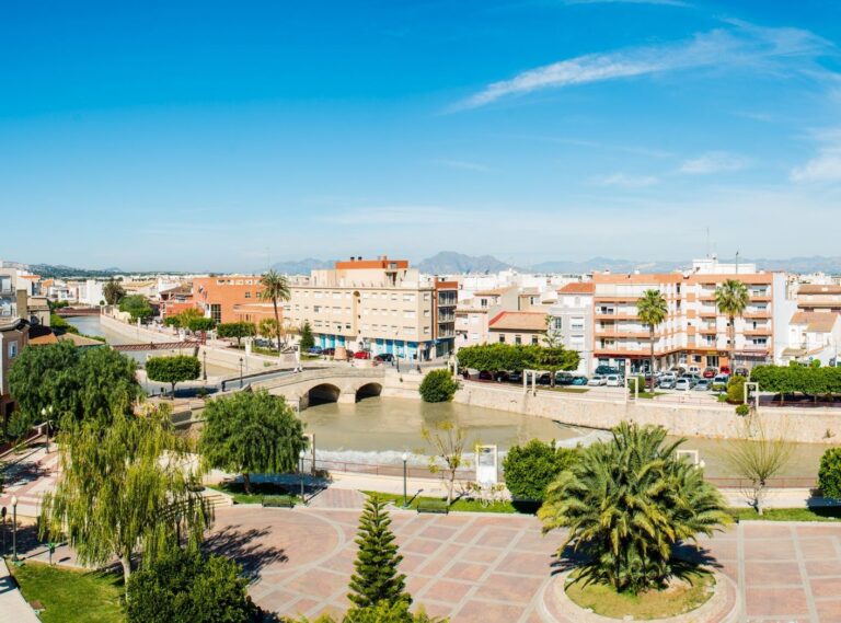 To jordskjelv i Rojales