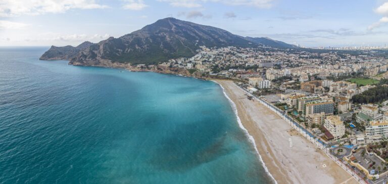 Røykeforbud på strendene i Albir og Villajoyosa