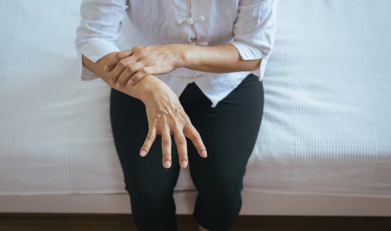 En stille sykdom: de tidlige tegnene på Parkinsons sykdom du ikke bør ignorere