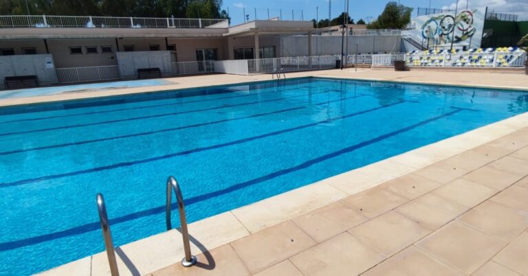 Kommunalt basseng i Rojales stengt etter funn av flytende avføring