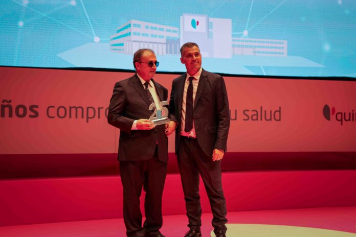 El doctor Antonio Brugarolas, jefe de la Plataforma de Oncología y Francisco Fiestras, director gerente territorial de Levante y Canarias de Grupo Hospitalario Qu (1)