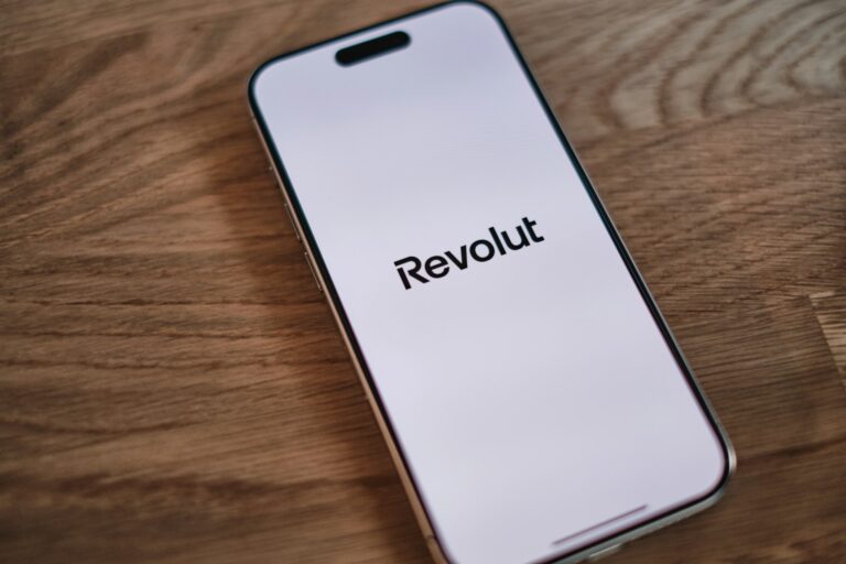 Nordmenn i Spania kan bruke Revolut på casino